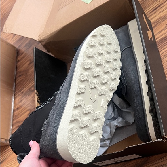 Men's Gray and Black Lace-Up Boots - Picture 2 of 3